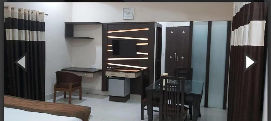 Hotel Soni International Khalilabad Εξωτερικό φωτογραφία